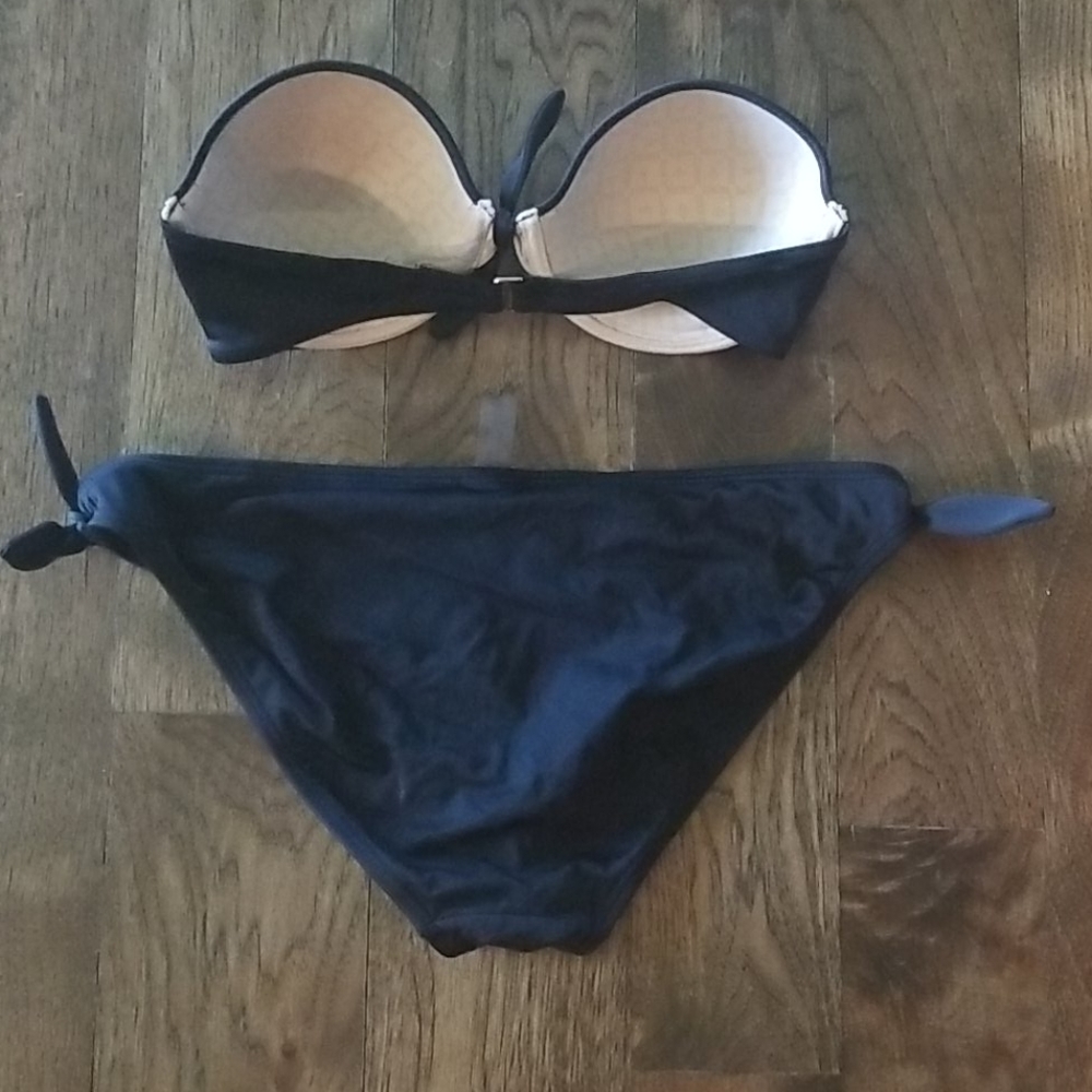 VS Bikini - Picture 2 of 4